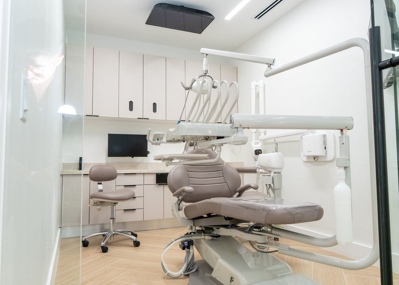 Dental bonding and contouring result